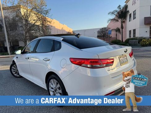 Used 2016 Kia Optima EX w/ Premium Package image 2