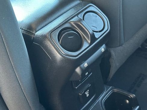 Used 2021 Jeep Wrangler Unlimited Sahara image 17