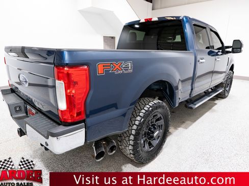 Used 2018 Ford F250 XLT w/ XLT Premium Package image 5