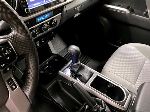 Certified 2022 Toyota Tacoma SR5 image 14