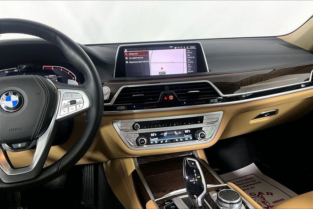 Used 2022 BMW 750i xDrive AWD/4WD image 6