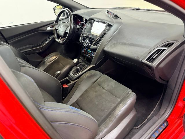Used 2018 Ford Focus RS AWD/4WD image 39