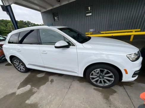 Used 2017 Audi Q7 3.0T Prestige AWD/4WD image 4