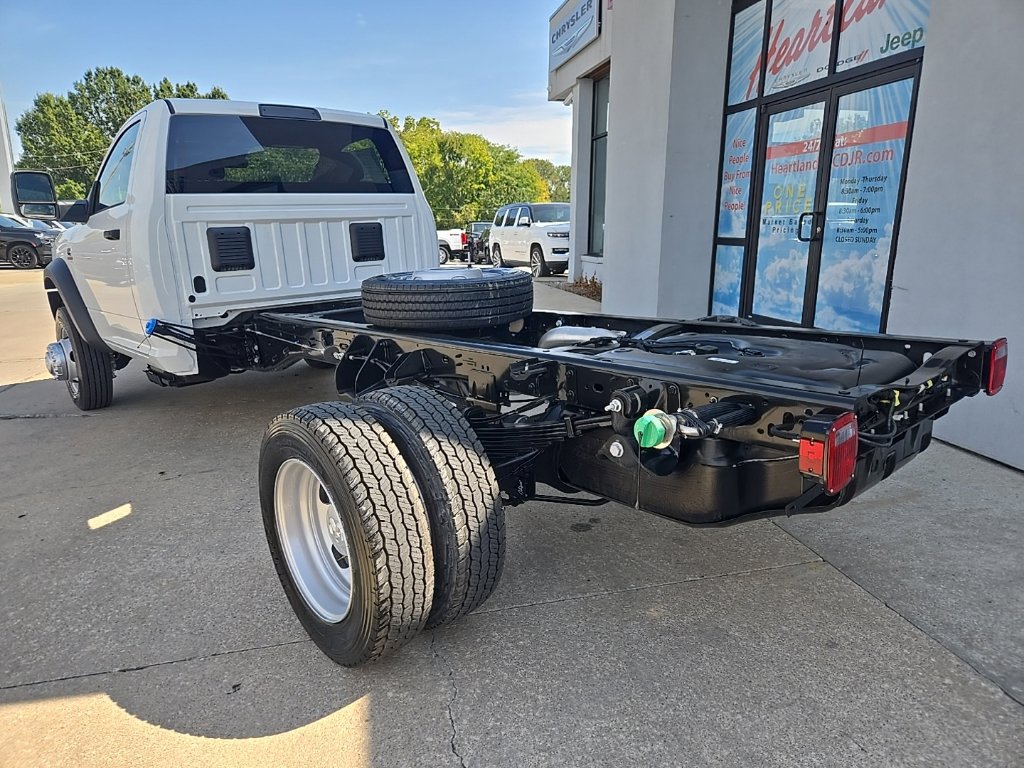 New 2027 RAM 5500 Tradesman w/ Chrome Appearance Group AWD/4WD image 4