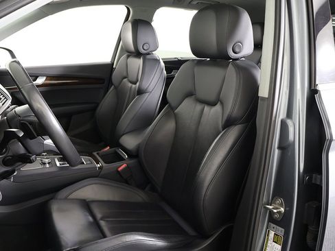 Used 2018 Audi Q5 2.0T Premium Plus w/ Premium Plus Package image 31