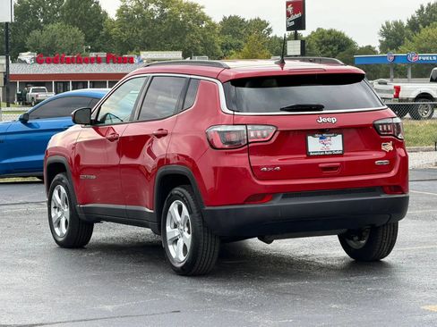 Used 2019 Jeep Compass Latitude w/ Popular Equipment Group AWD/4WD image 8