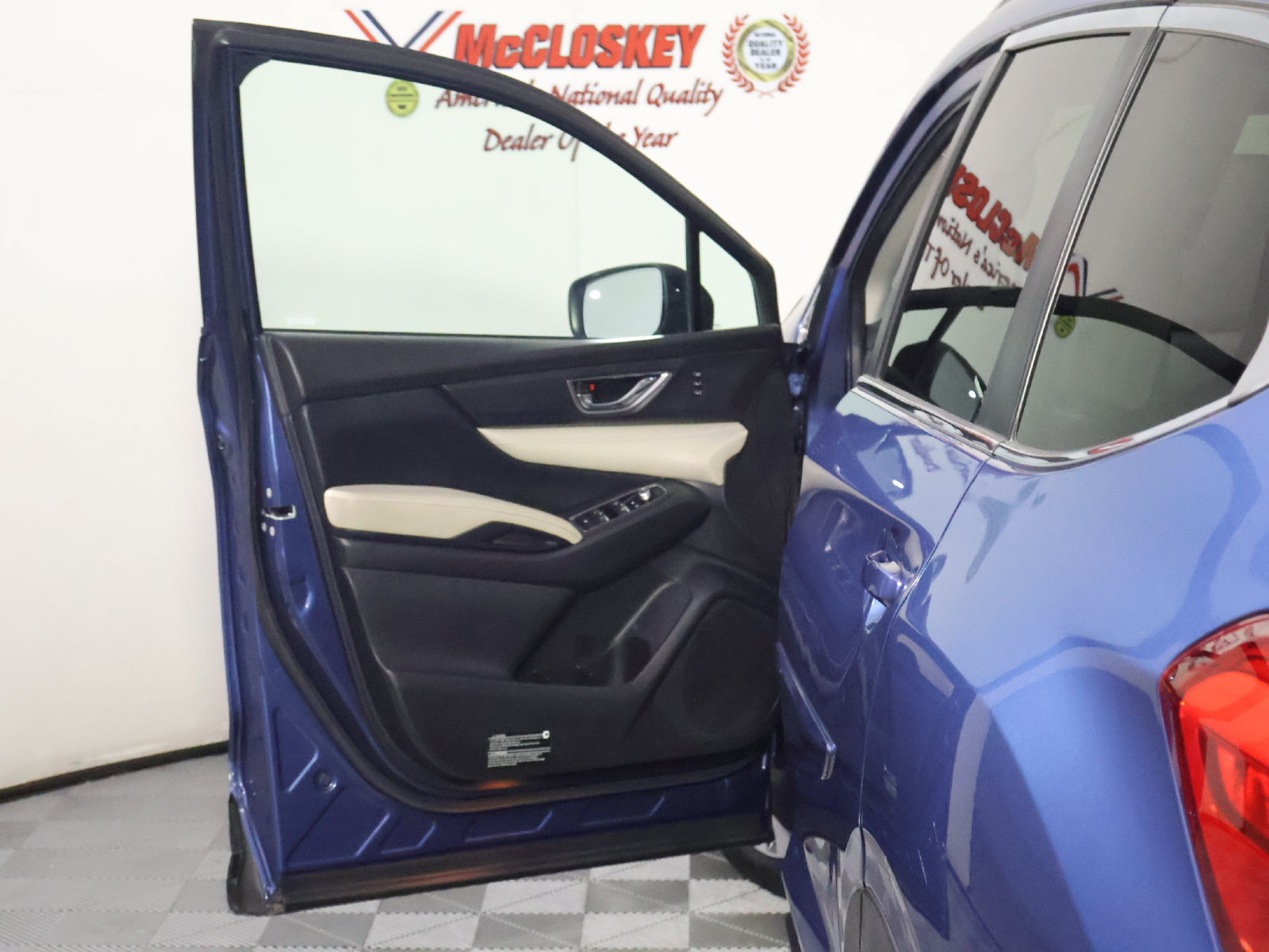 Used 2022 Subaru Ascent Limited AWD/4WD image 22