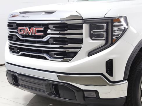 Used 2023 GMC Sierra 1500 SLT w/ SLT Convenience Package image 54
