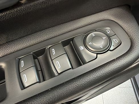 Used 2022 GMC Terrain AT4 w/ Tech Package AWD/4WD image 13