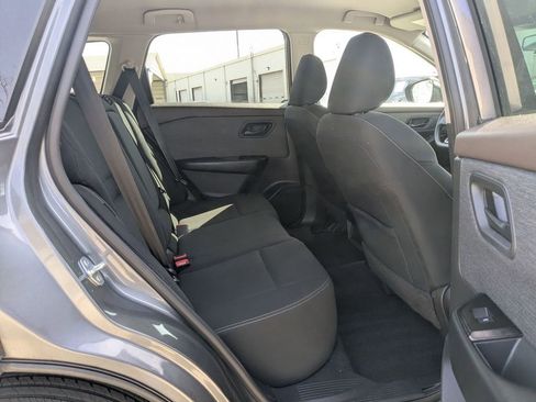 Used 2023 Nissan Rogue S image 29