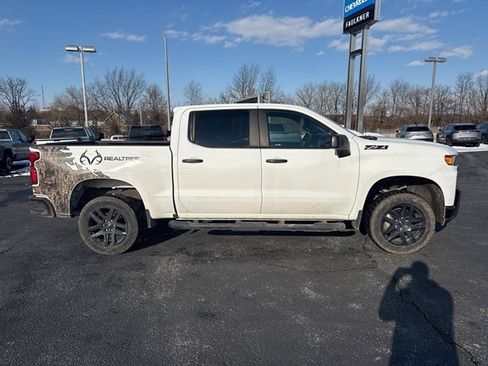 Used 2021 Chevrolet Silverado 1500 Custom Trail Boss w/ Realtree Special Edition image 4