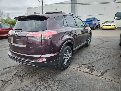 Used 2018 Toyota RAV4 LE w/ All Weather Liner Package FWD image 6