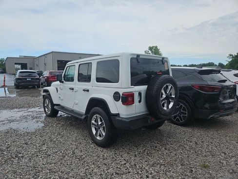Used 2022 Jeep Wrangler Unlimited Sahara w/ LED Lighting Group AWD/4WD image 2