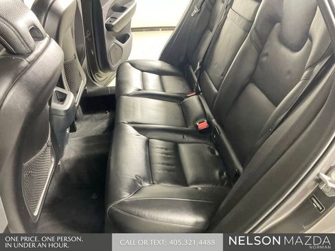 Used 2019 Volvo XC60 T5 Momentum w/ Premium Package FWD image 27