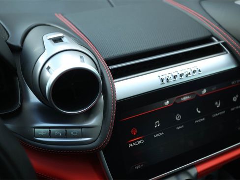 Certified 2018 Ferrari GTC4Lusso T image 34