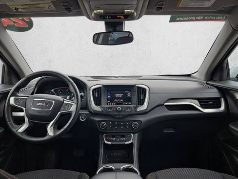 Used 2024 GMC Terrain SLE FWD image 15