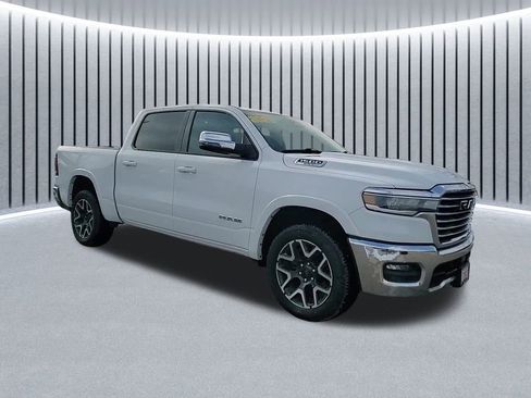 Used 2025 RAM 1500 Laramie AWD/4WD image 1