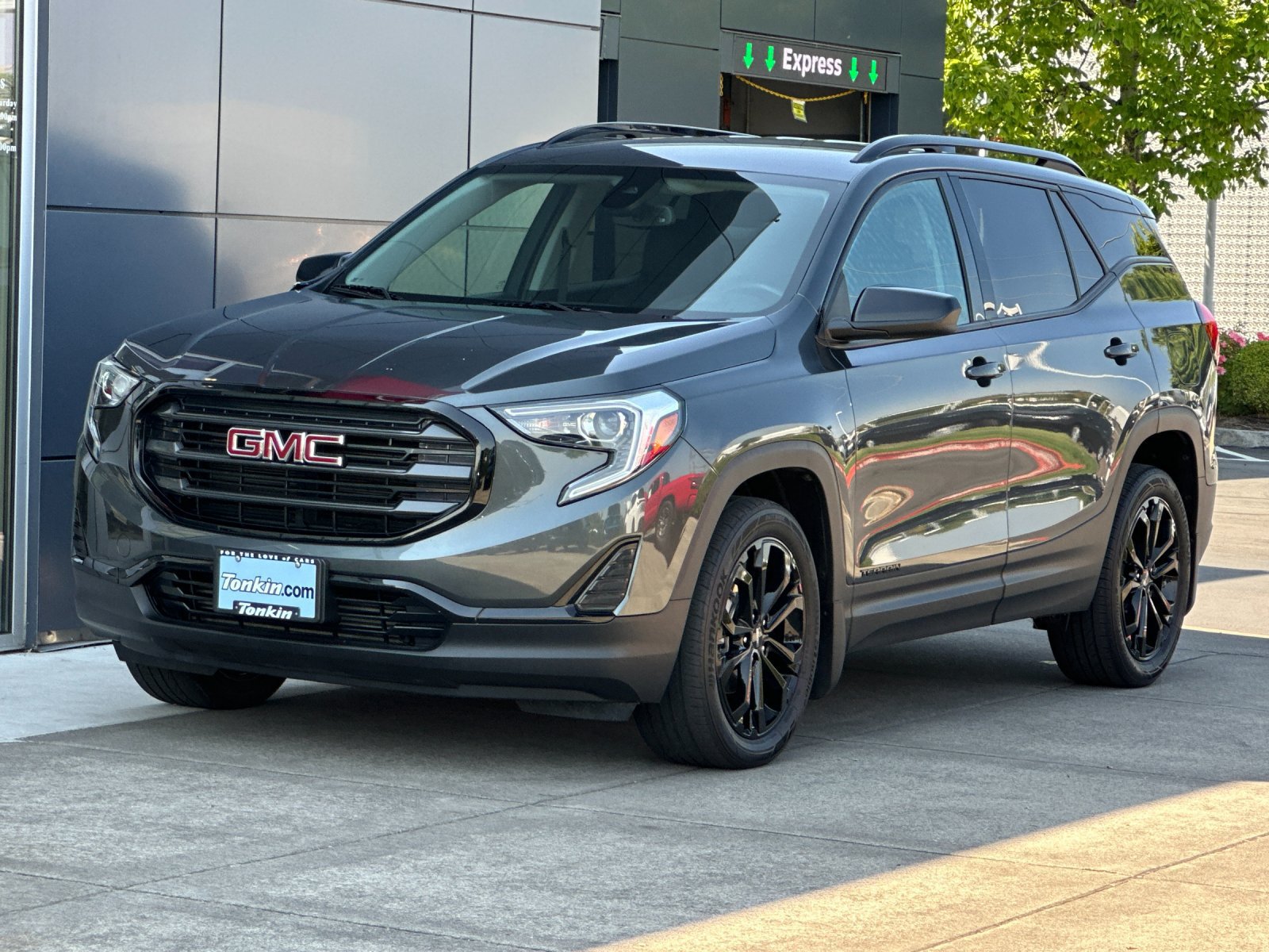 Used 2020 GMC Terrain SLE w/ Elevation Edition AWD/4WD image 8