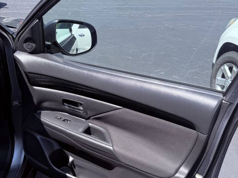 Used 2020 Mitsubishi Outlander ES FWD image 8