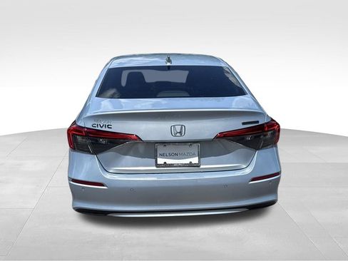 Used 2023 Honda Civic Touring image 6
