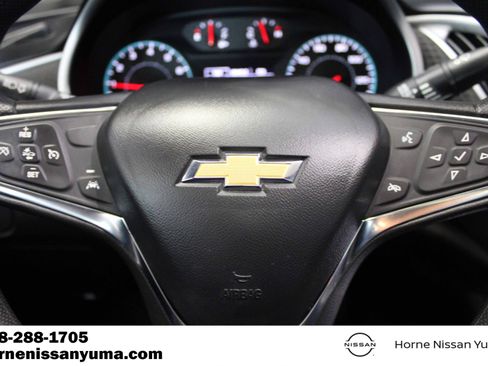 Used 2023 Chevrolet Malibu LT FWD image 9