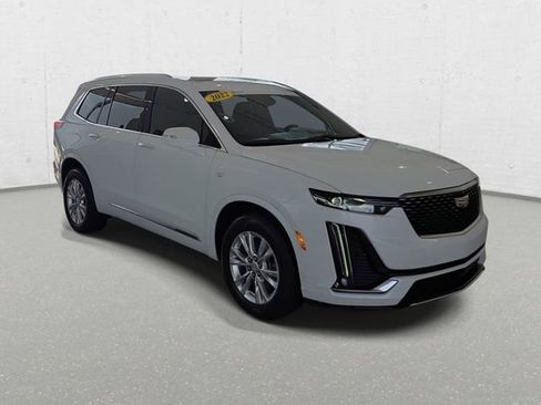 Certified 2022 Cadillac XT6 Luxury w/ LPO, Floor Liner Package image 3