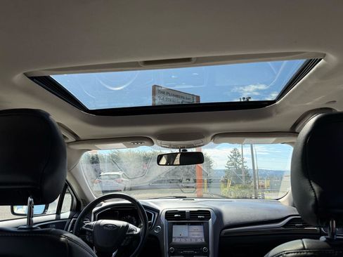 Used 2017 Ford Fusion Energi SE image 25