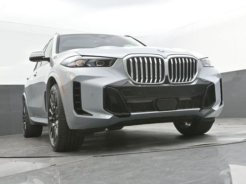 New 2026 BMW X5 xDrive50e image 54