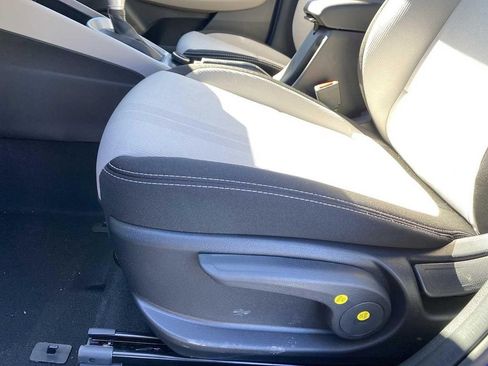 New 2026 Hyundai Venue SEL FWD image 27