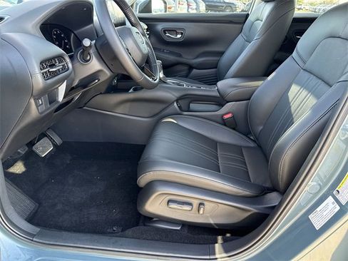 Used 2025 Honda HR-V EX-L image 16