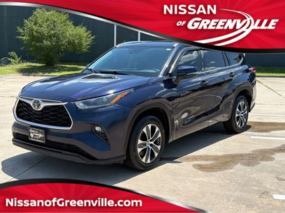 Used 2021 Toyota Highlander XLE