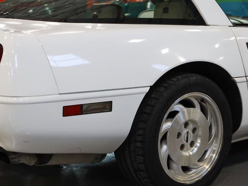 Used 1993 Chevrolet Corvette Coupe image 35