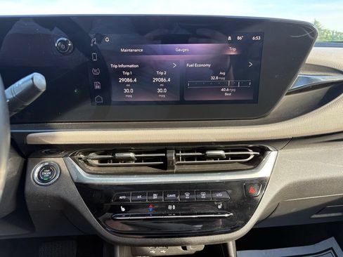 Used 2024 Buick Envista Avenir FWD image 29