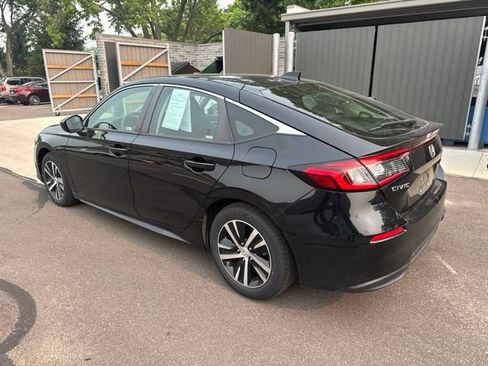 Used 2023 Honda Civic LX image 3