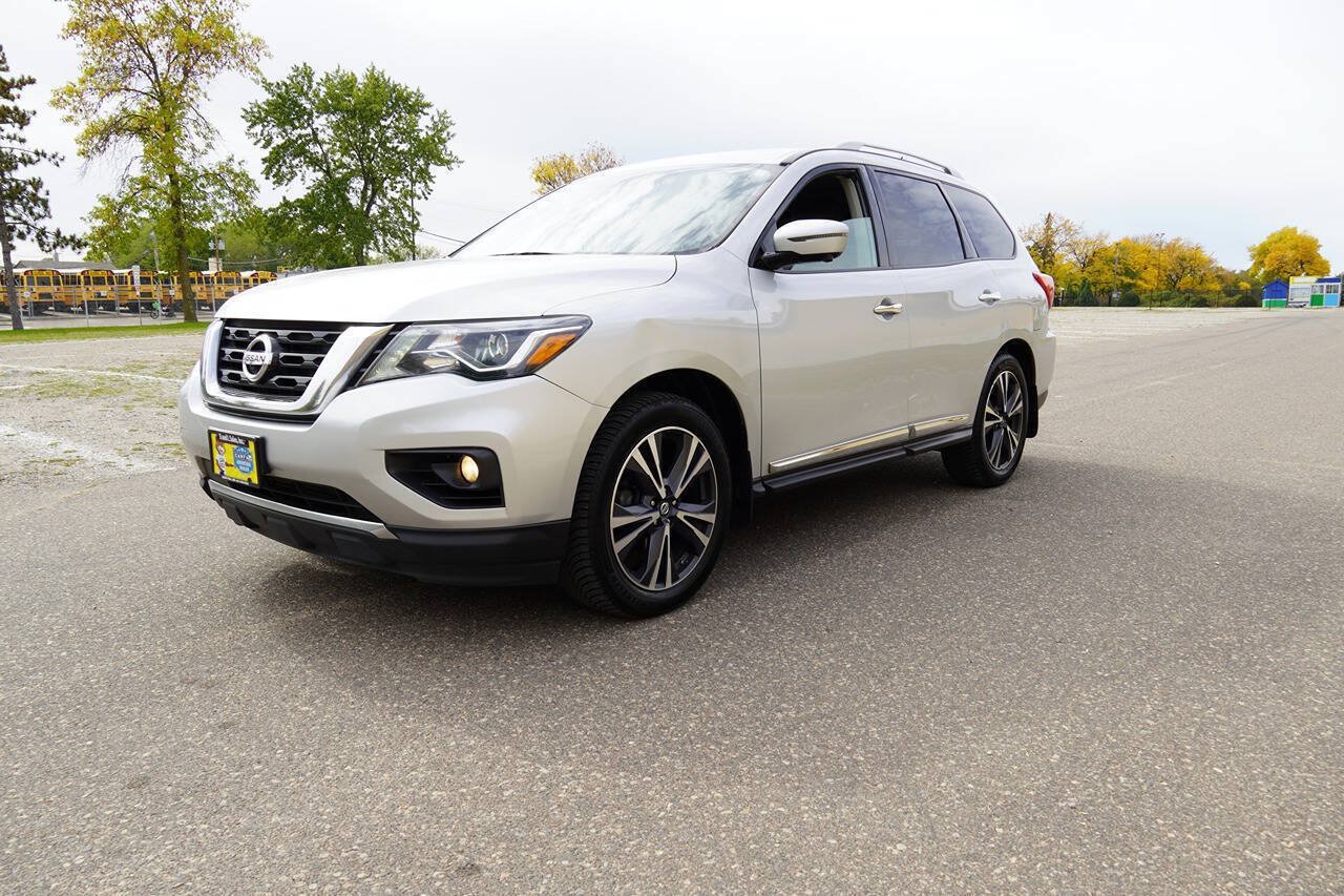Used 2017 Nissan Pathfinder Platinum w/ Cargo Package AWD/4WD image 2