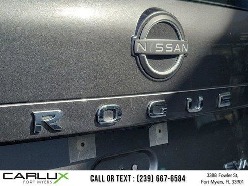 Used 2023 Nissan Rogue SV image 11