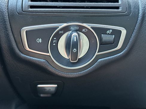 Used 2018 Mercedes-Benz GLC 300 GLC 300 image 29