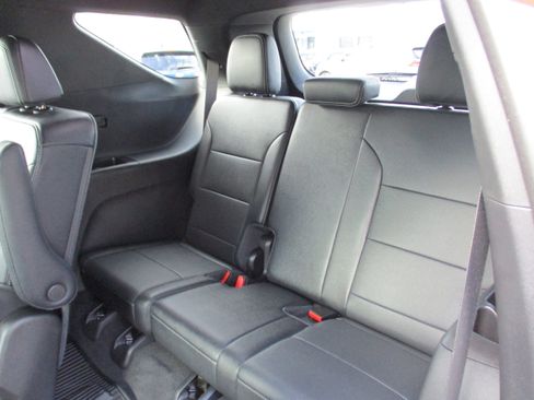 Certified 2025 Chevrolet Traverse LT w/ LPO, Floor Liner Package image 13