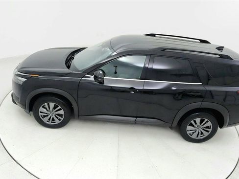 Used 2025 Nissan Pathfinder SV AWD/4WD image 14