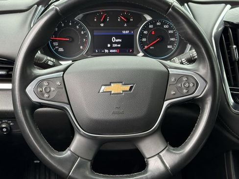 Used 2023 Chevrolet Traverse LT AWD/4WD image 9