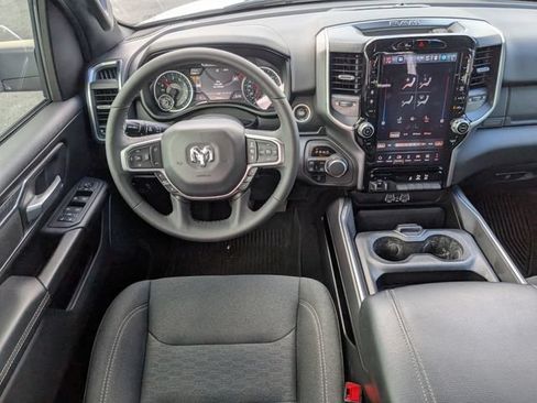 Used 2025 RAM 1500 Big Horn AWD/4WD image 6