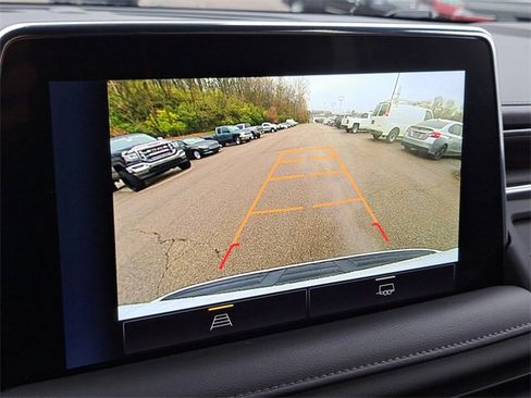 Used 2023 Chevrolet Suburban LT image 14