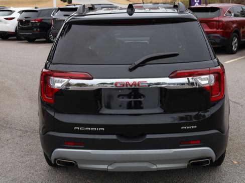 Used 2023 GMC Acadia SLT image 4