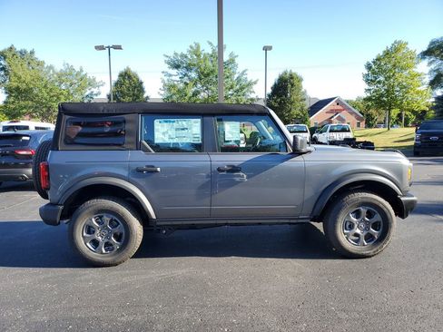 New 2025 Ford Bronco 4-Door image 33