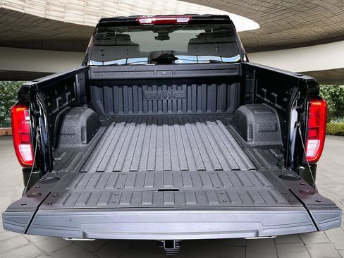 New 2026 GMC Sierra 1500 Elevation image 6