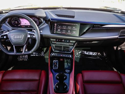 Used 2022 Audi e-tron GT Prestige w/ Prestige Package image 13