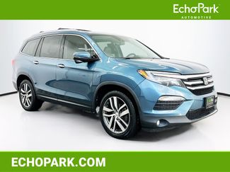 Used 2017 Honda Pilot Touring video 1