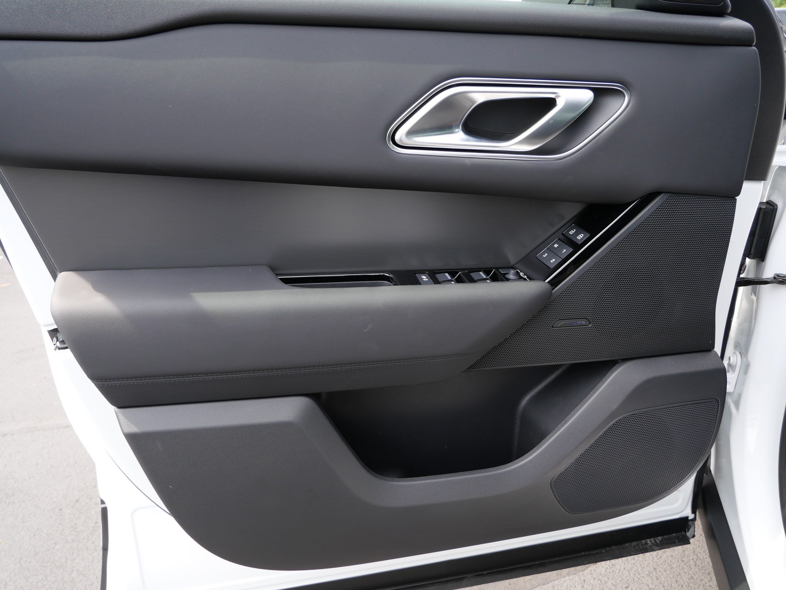 New 2026 Land Rover Range Rover SE AWD/4WD image 14