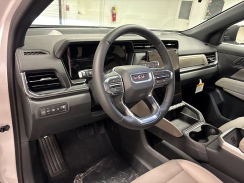 New 2027 GMC Terrain Elevation w/ Elevation Premium Package FWD image 25