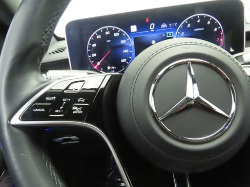 Used 2022 Mercedes-Benz S 500 4MATIC image 11